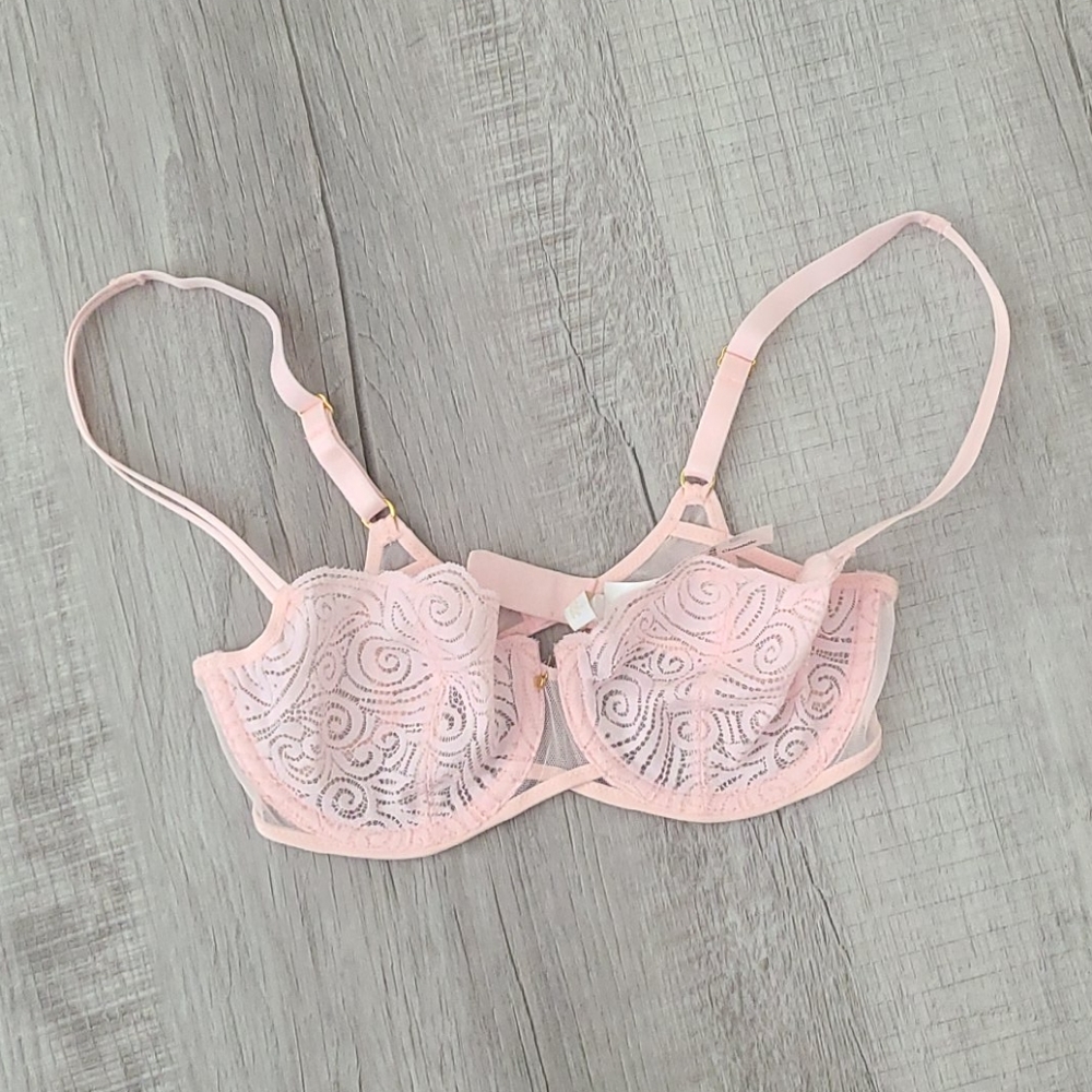NWOT Pink Lace Lingerie Bra